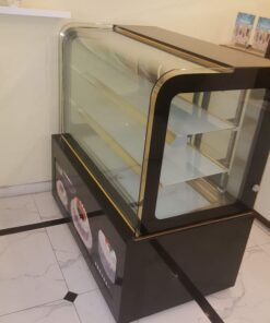 Tủ bánh sinh nhật cũ