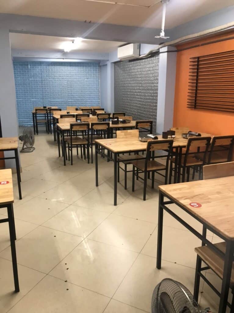 bàn ghế nhà hàng thanh lý tại Mỹ Đình 