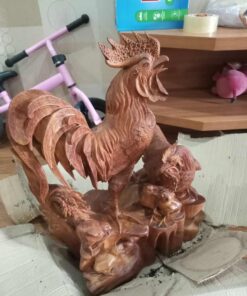 gia đình gà trống gỗ hương đỏ đục tay